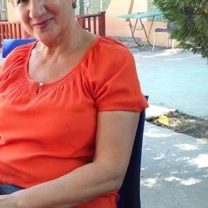 Sofia , 71 год